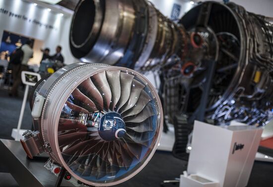 2015 Dubai Airshow. Day One