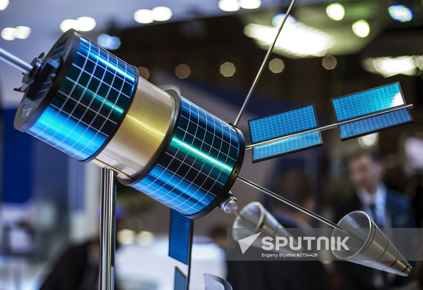 2015 Dubai Airshow. Day Two