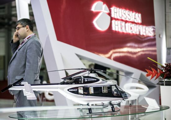 2015 Dubai Airshow. Day Two