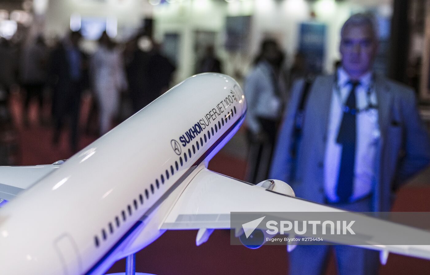 2015 Dubai Airshow. Day Two
