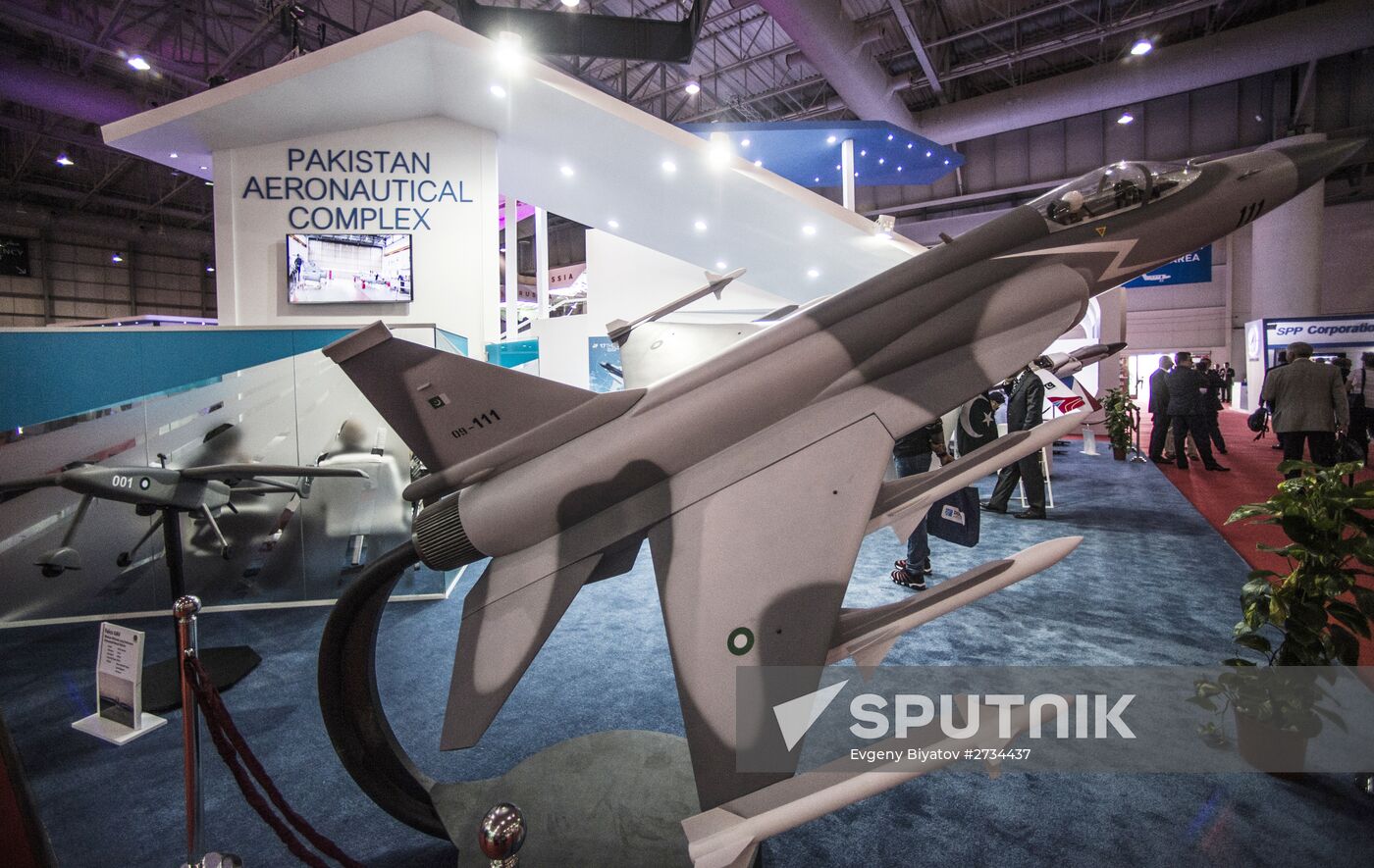 2015 Dubai Airshow. Day Two