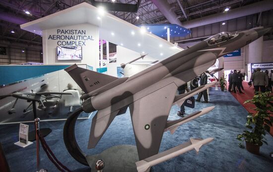 2015 Dubai Airshow. Day Two