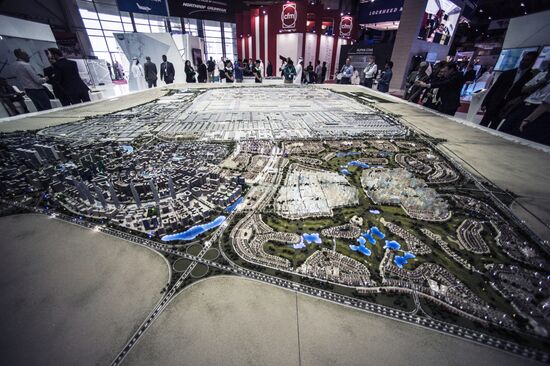 2015 Dubai Airshow. Day Two