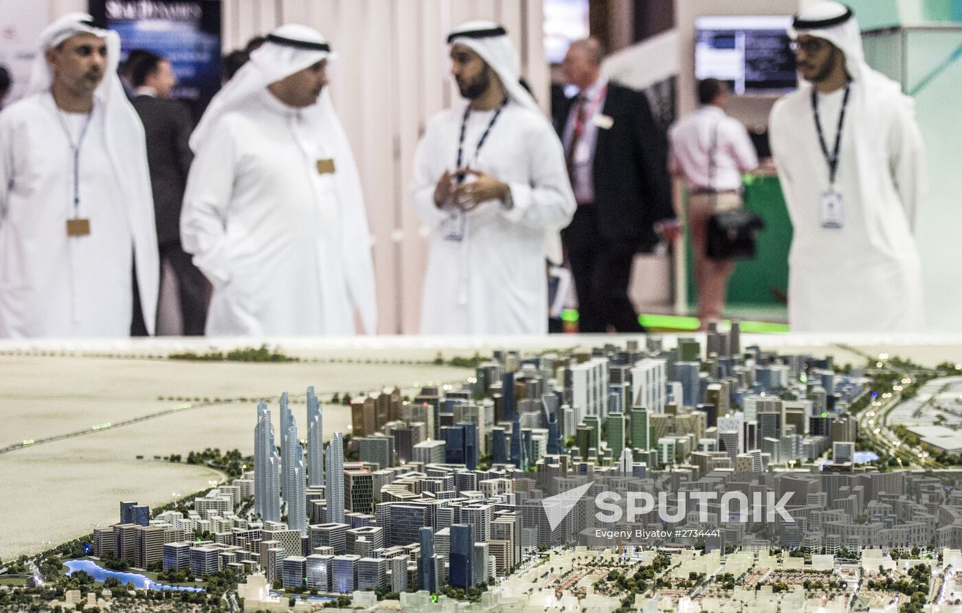 2015 Dubai Airshow. Day Two