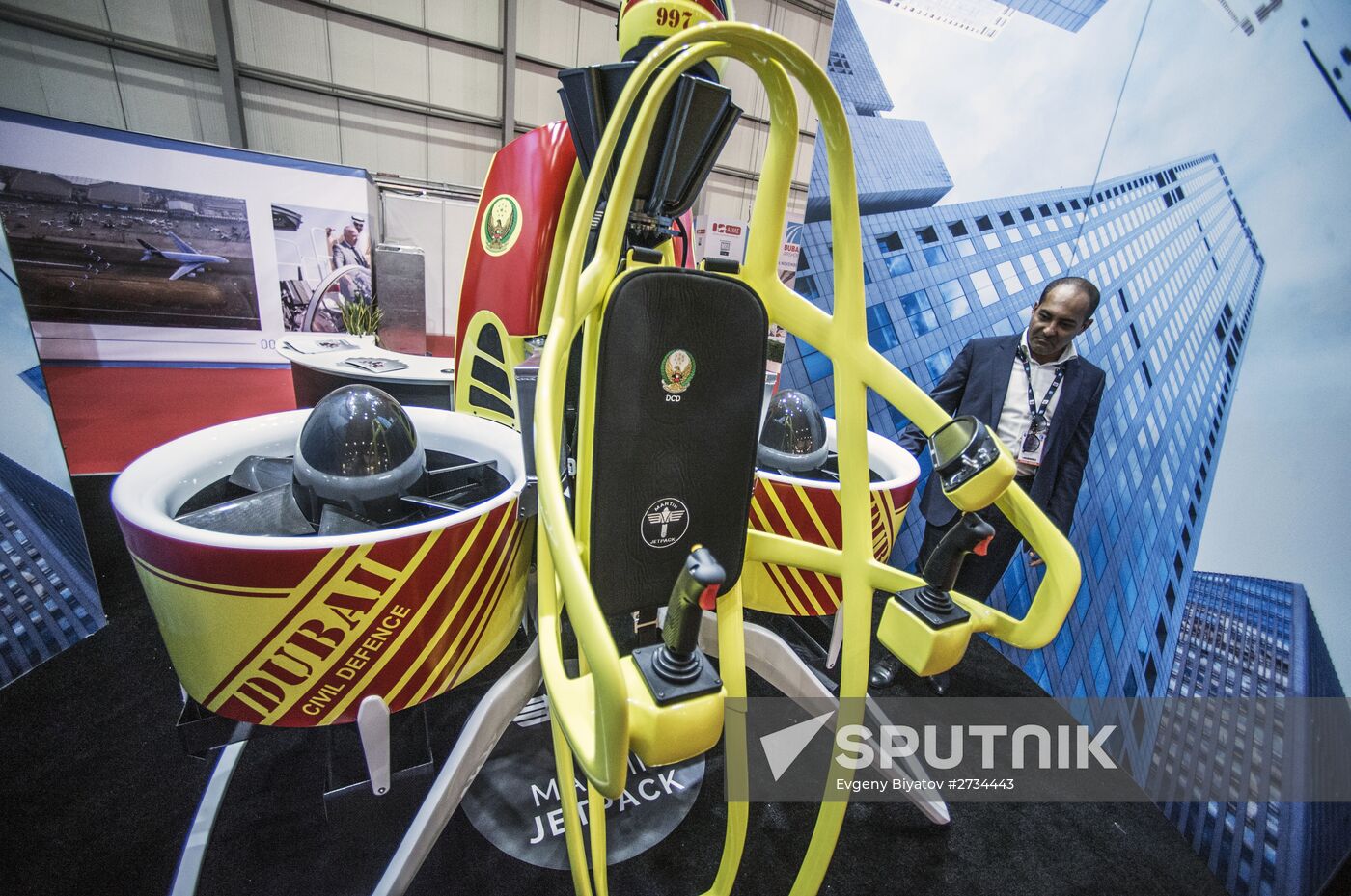 2015 Dubai Airshow. Day Two