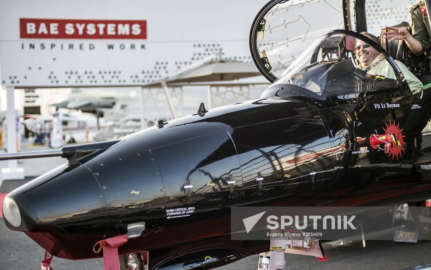2015 Dubai Airshow. Day Two