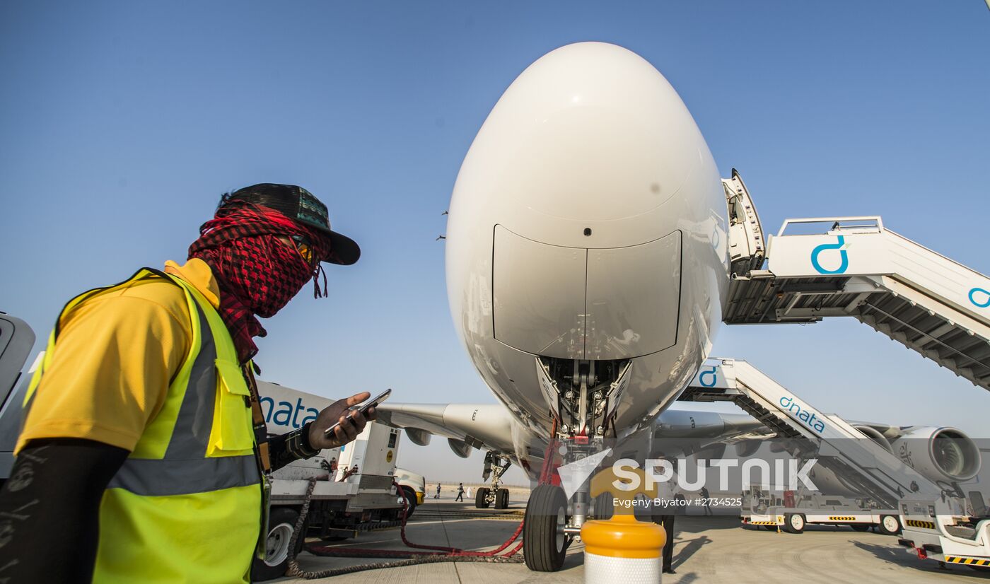 2015 Dubai Airshow. Day Two