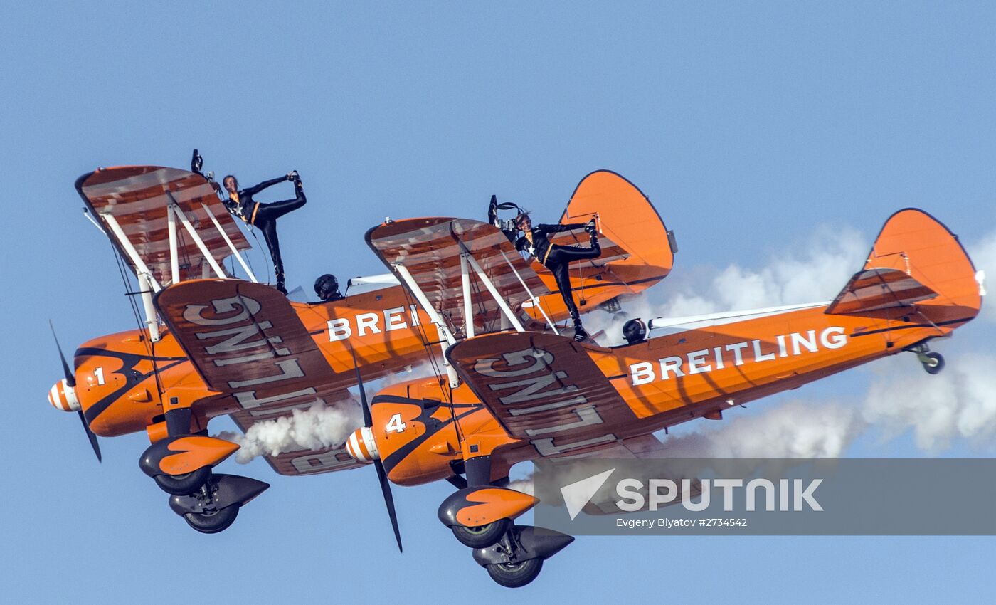 2015 Dubai Airshow. Day Two