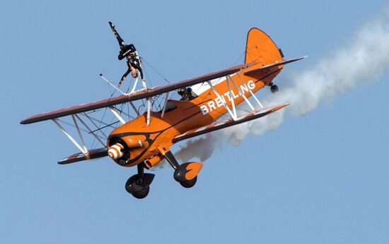 2015 Dubai Airshow. Day Two