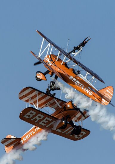 2015 Dubai Airshow. Day Two