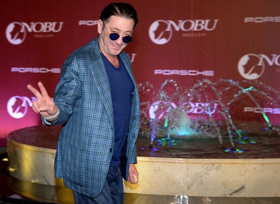 Robert De Niro visits Moscow, opens Nobu restaurant