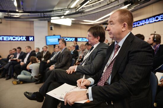 Moscow hosts 2015 Forum of European and Asian Media