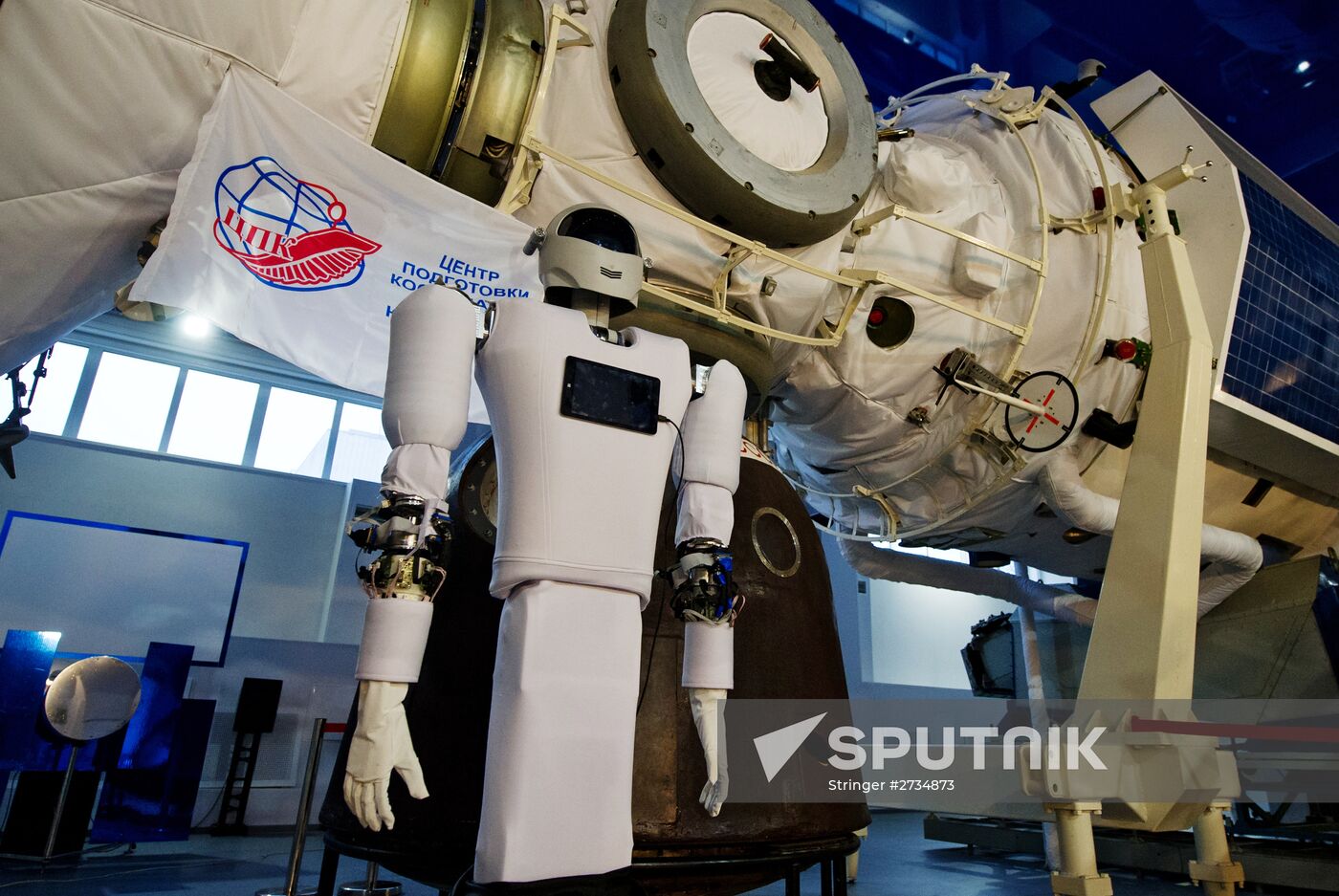 Cosmonaut Training Center displays new humanoid robotic system Andronaut