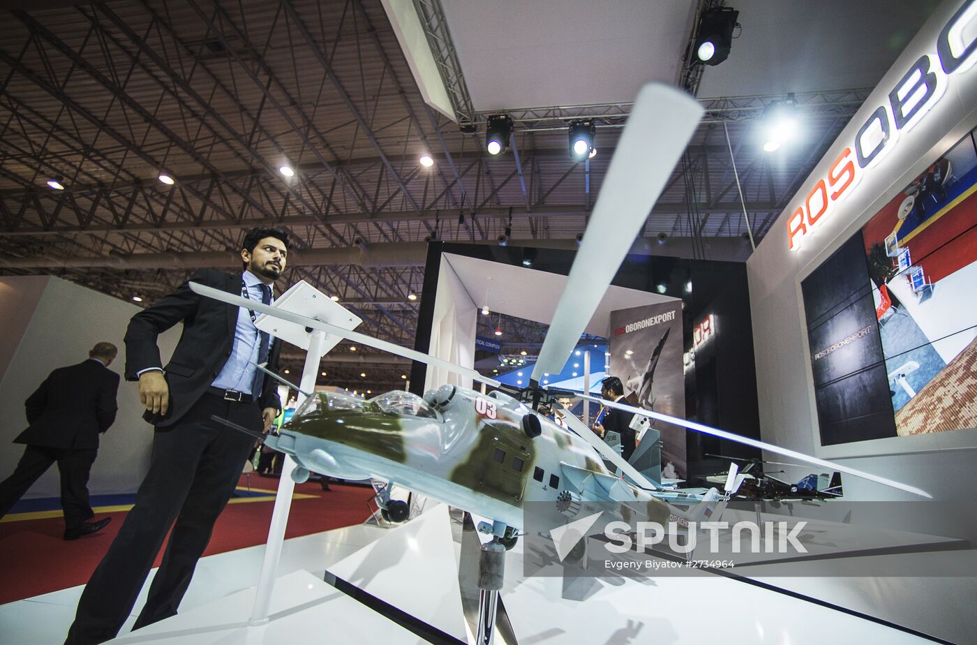 2015 Dubai Airshow. Day Two