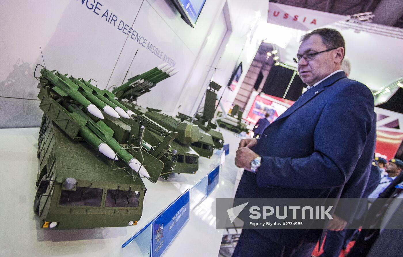 2015 Dubai Airshow. Day Two