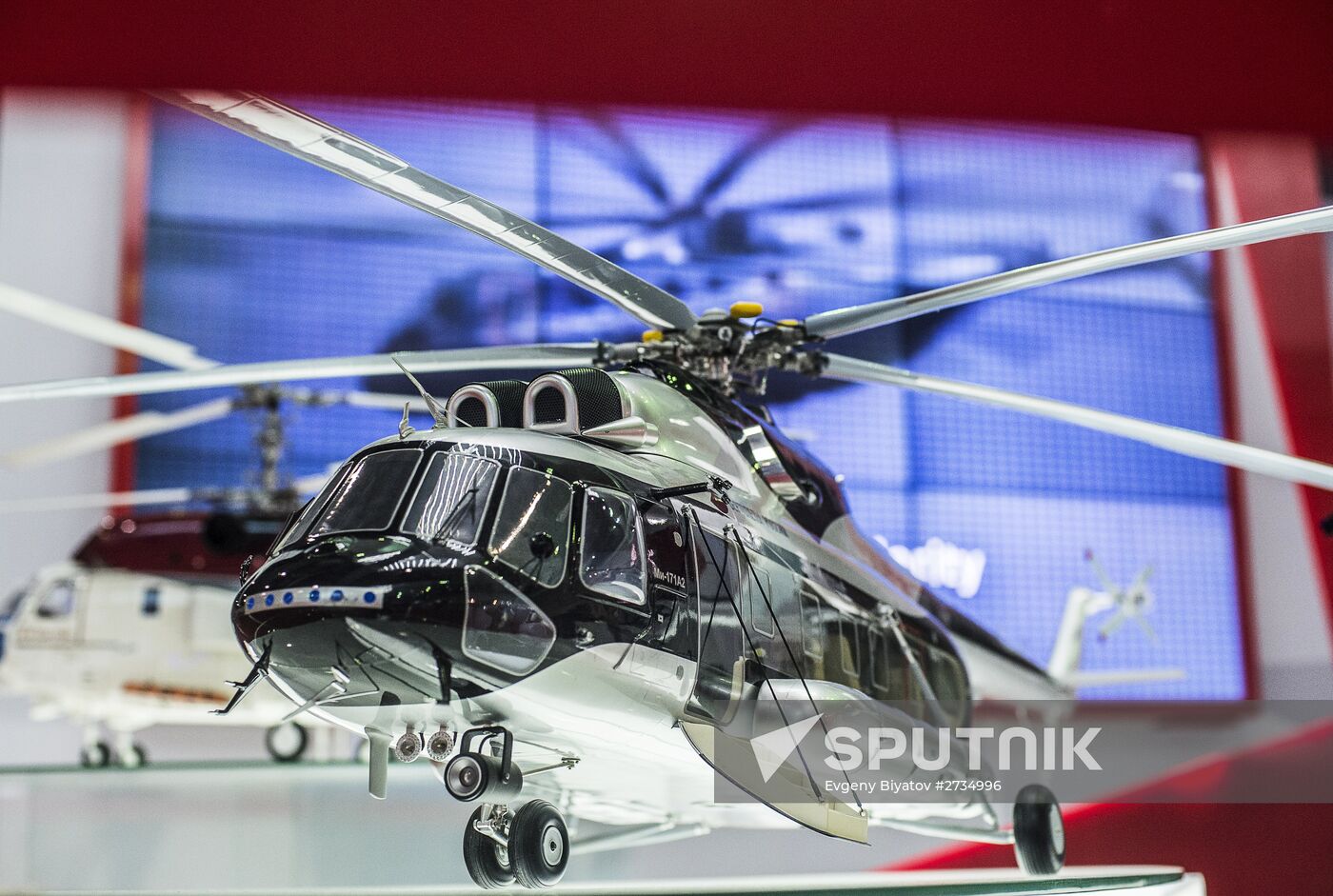 2015 Dubai Airshow. Day Two