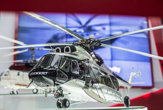 2015 Dubai Airshow. Day Two