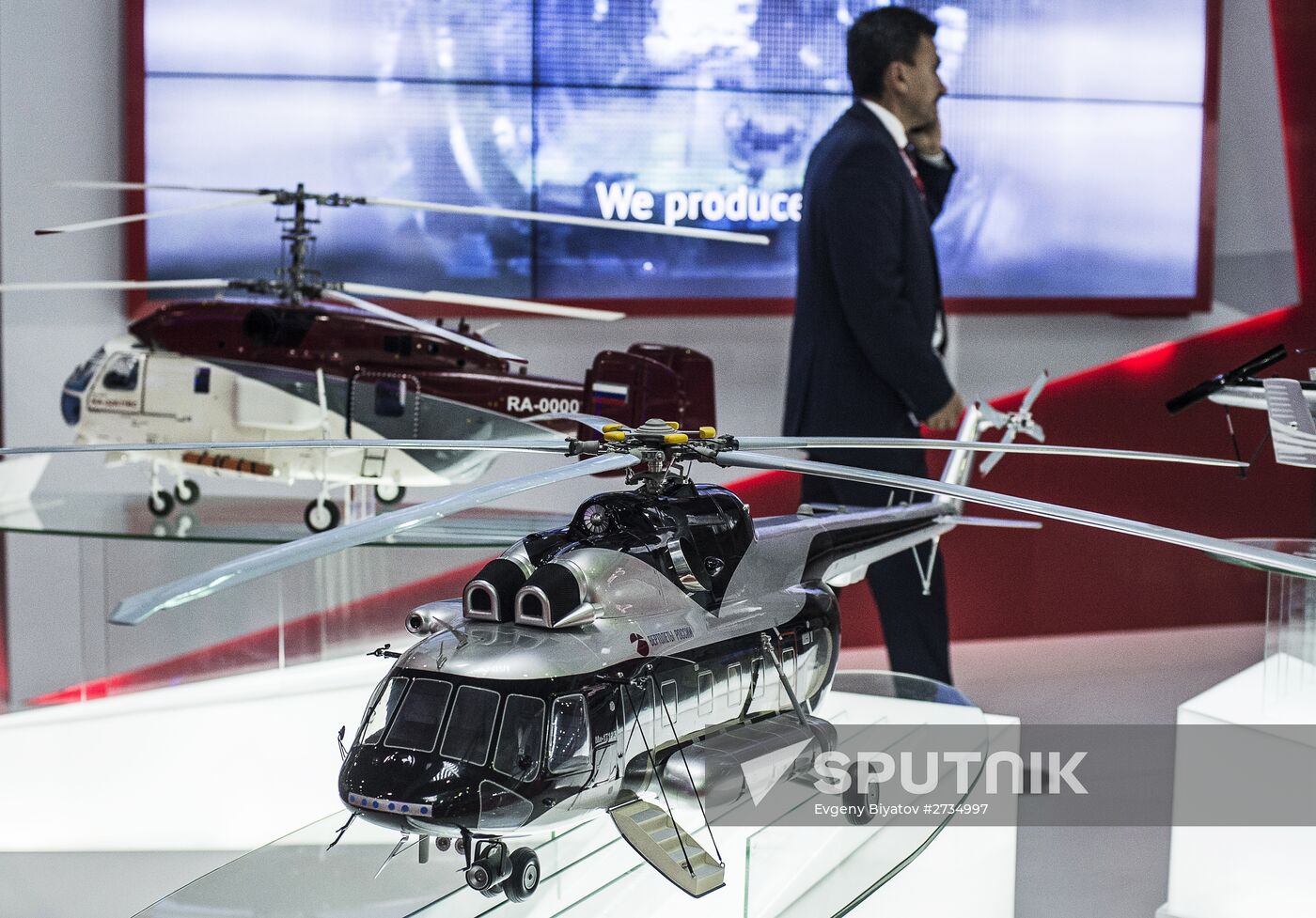 2015 Dubai Airshow. Day Two