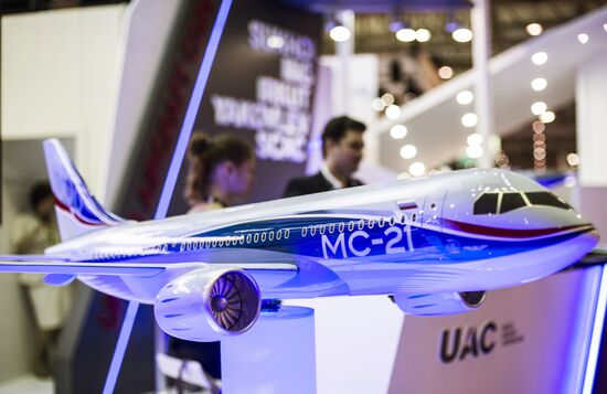 2015 Dubai Airshow. Day Two