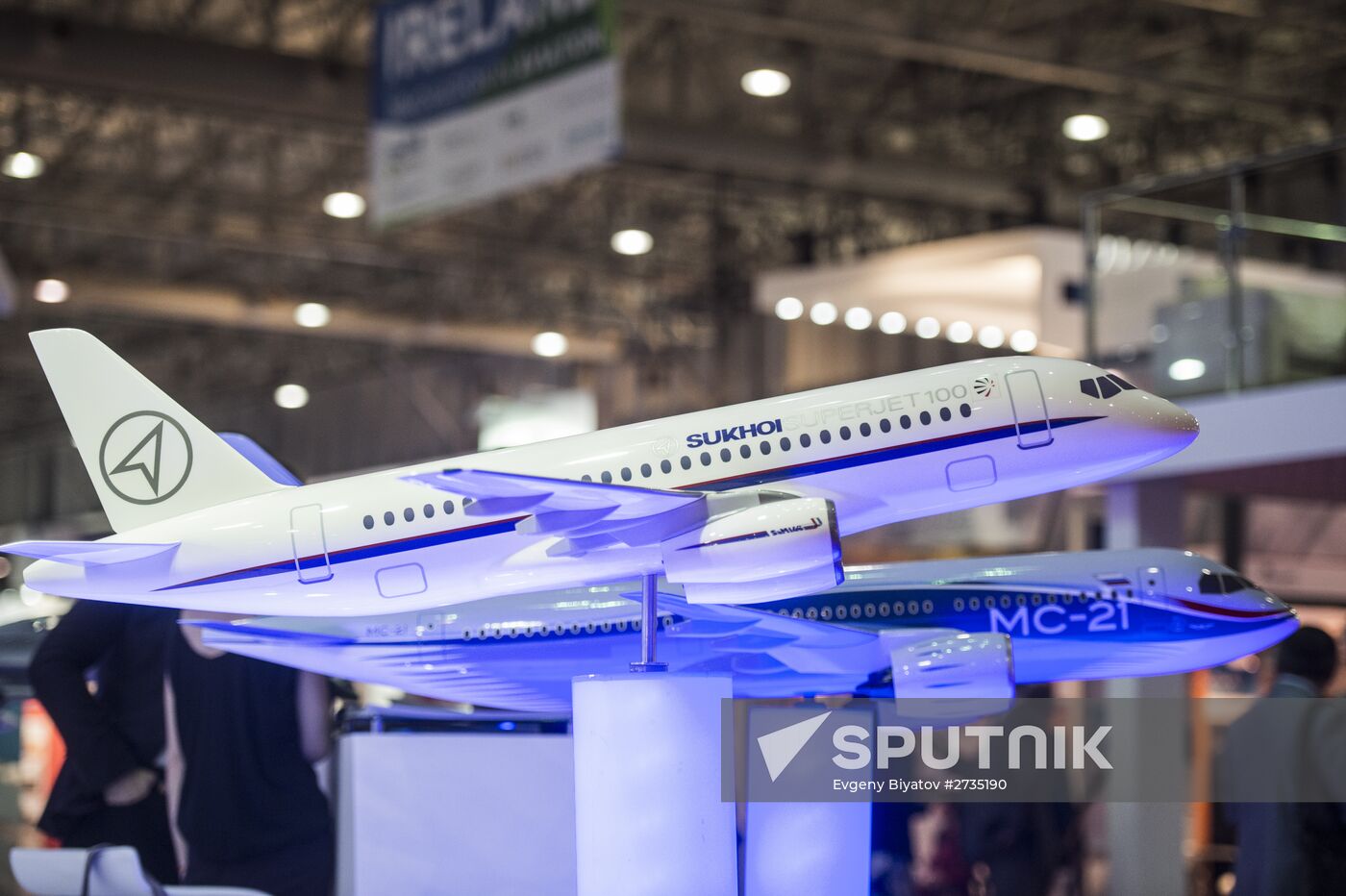 2015 Dubai Airshow. Day Two