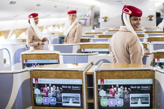 2015 Dubai Airshow. Day Two