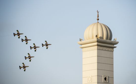 2015 Dubai Airshow. Day 3