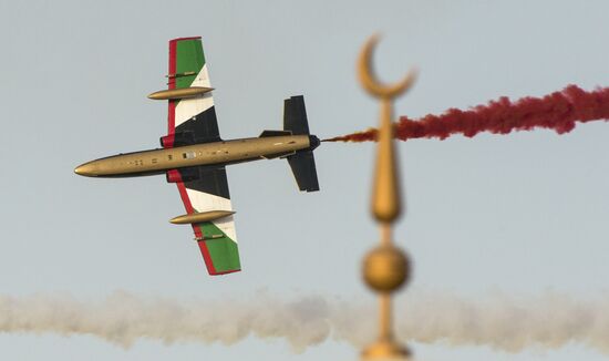2015 Dubai Airshow. Day 3