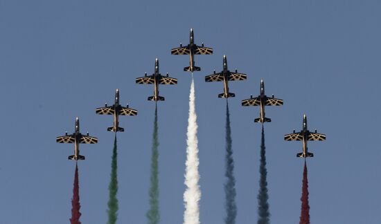 2015 Dubai Airshow. Day 3