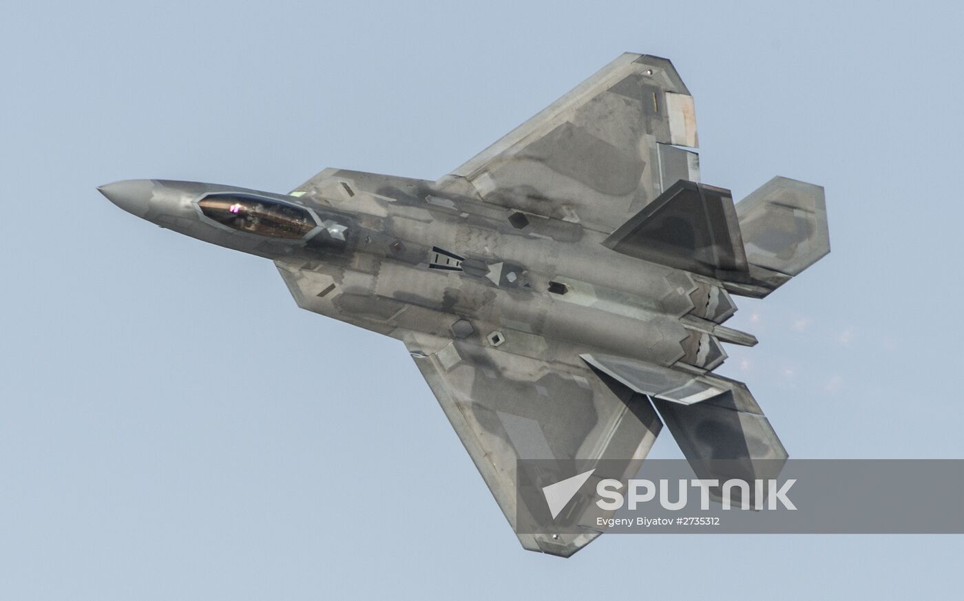 2015 Dubai Airshow. Day 3