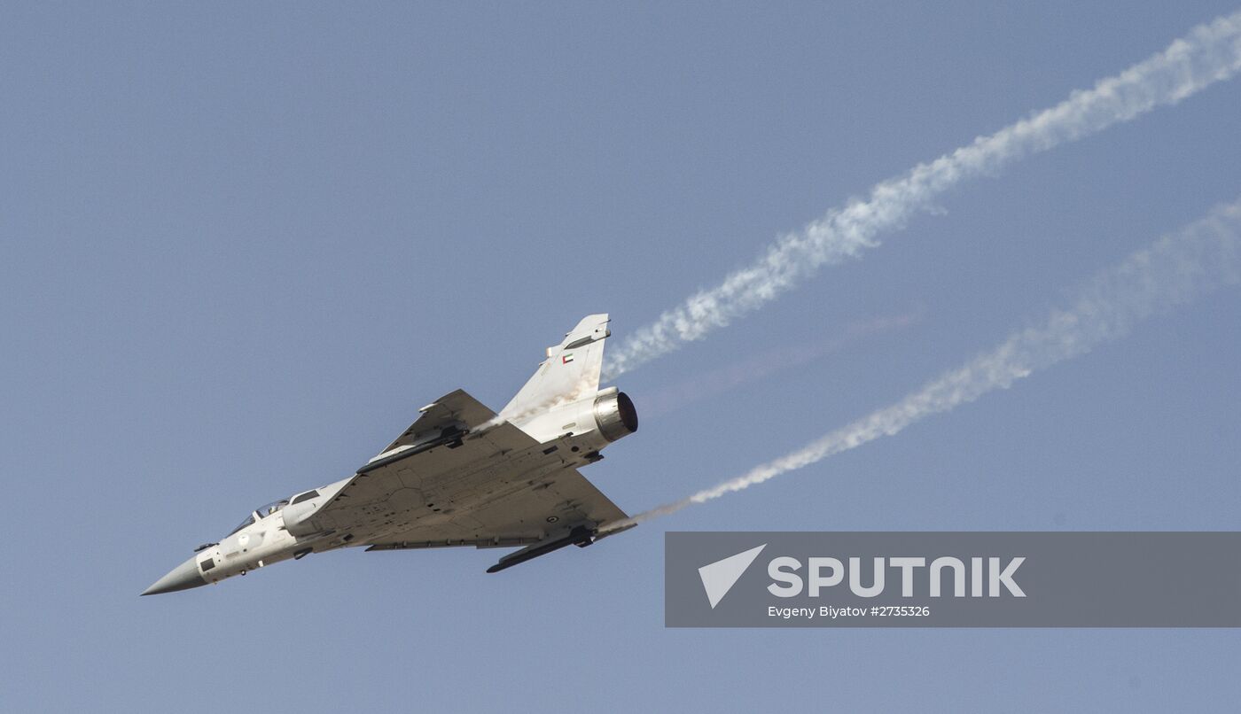 2015 Dubai Airshow. Day 3