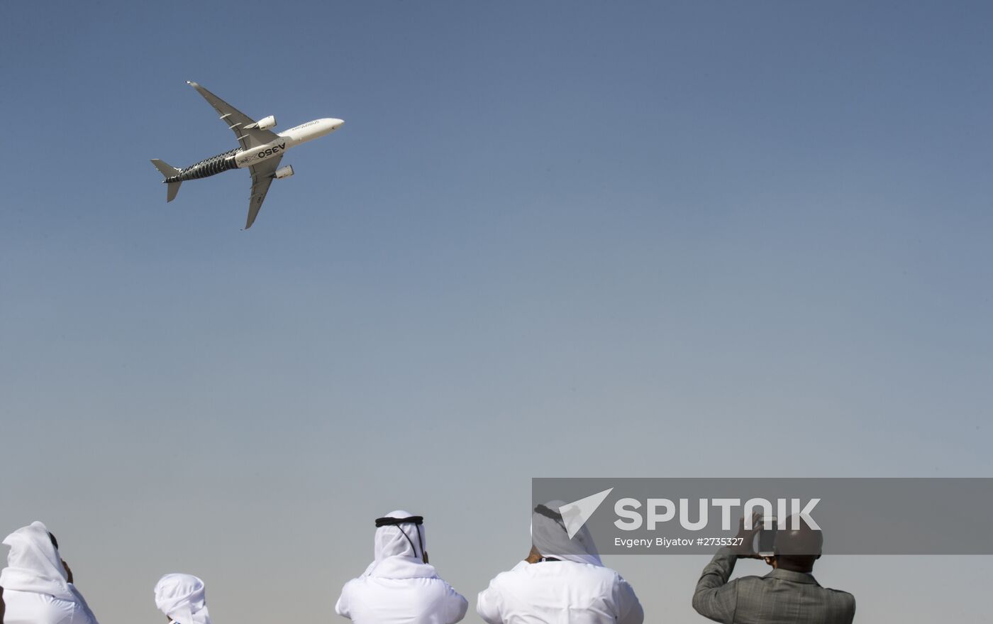 2015 Dubai Airshow. Day 3