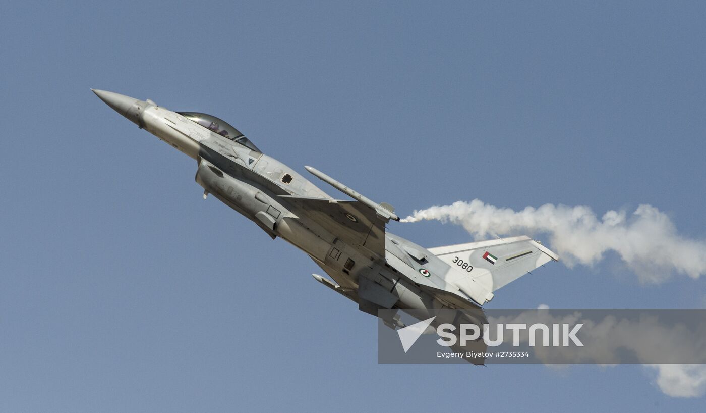 2015 Dubai Airshow. Day 3