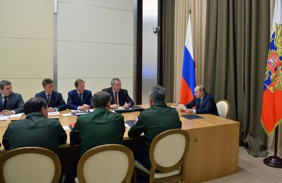 President Vladimir Putin chairs meeting on development of Russian Armed Forces