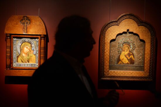 Opening "Art Center. Moscow" on Christ the Savior Cathedral premises