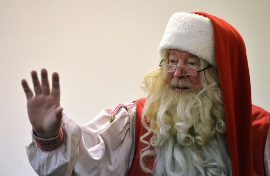 Santa Claus meets his Tatar counterpart Kysh Babai in Kazan