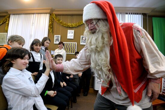 Santa Claus meets his Tatar counterpart Kysh Babai in Kazan