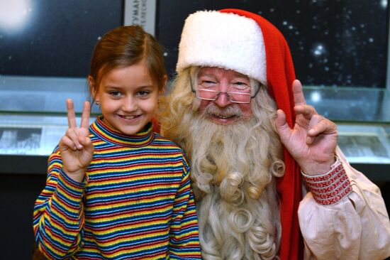 Santa Claus meets his Tatar counterpart Kysh Babai in Kazan