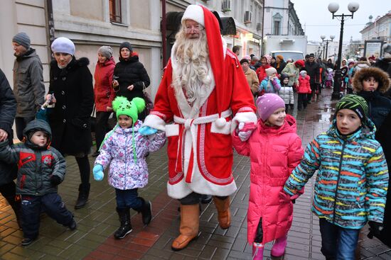 Santa Claus meets his Tatar counterpart Kysh Babai in Kazan