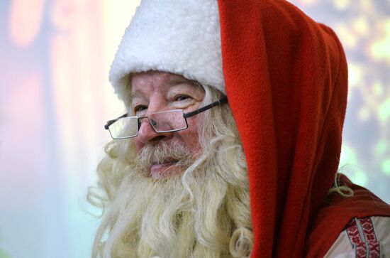 Santa Claus meets his Tatar counterpart Kysh Babai in Kazan