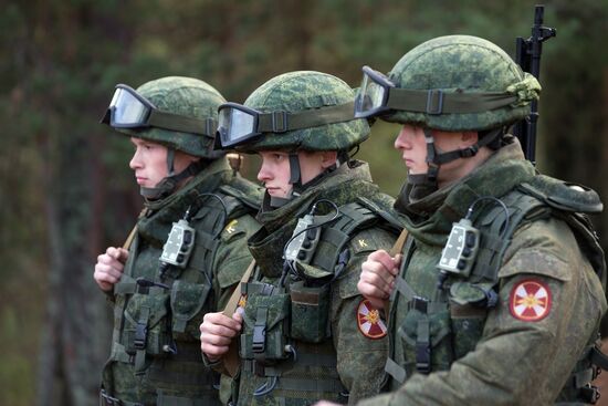 Artillery and missile field firing in Leningrad Region