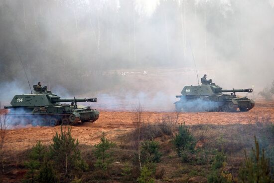 Artillery and missile live fire exercises in Leningrad Region