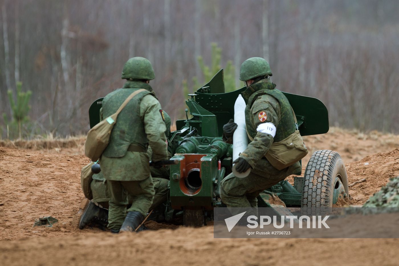 Artillery and missile field firing in Leningrad Region