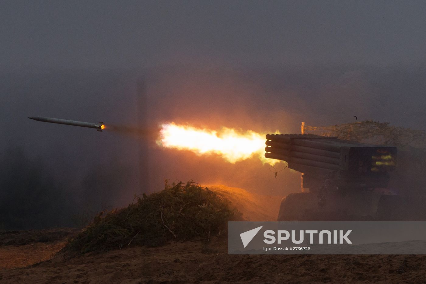 Artillery and missile field firing in Leningrad Region