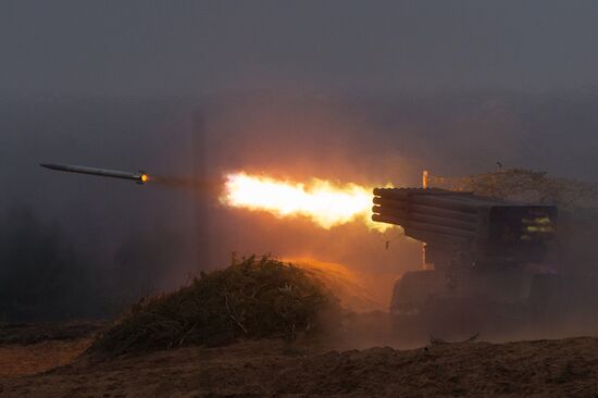 Artillery and missile field firing in Leningrad Region