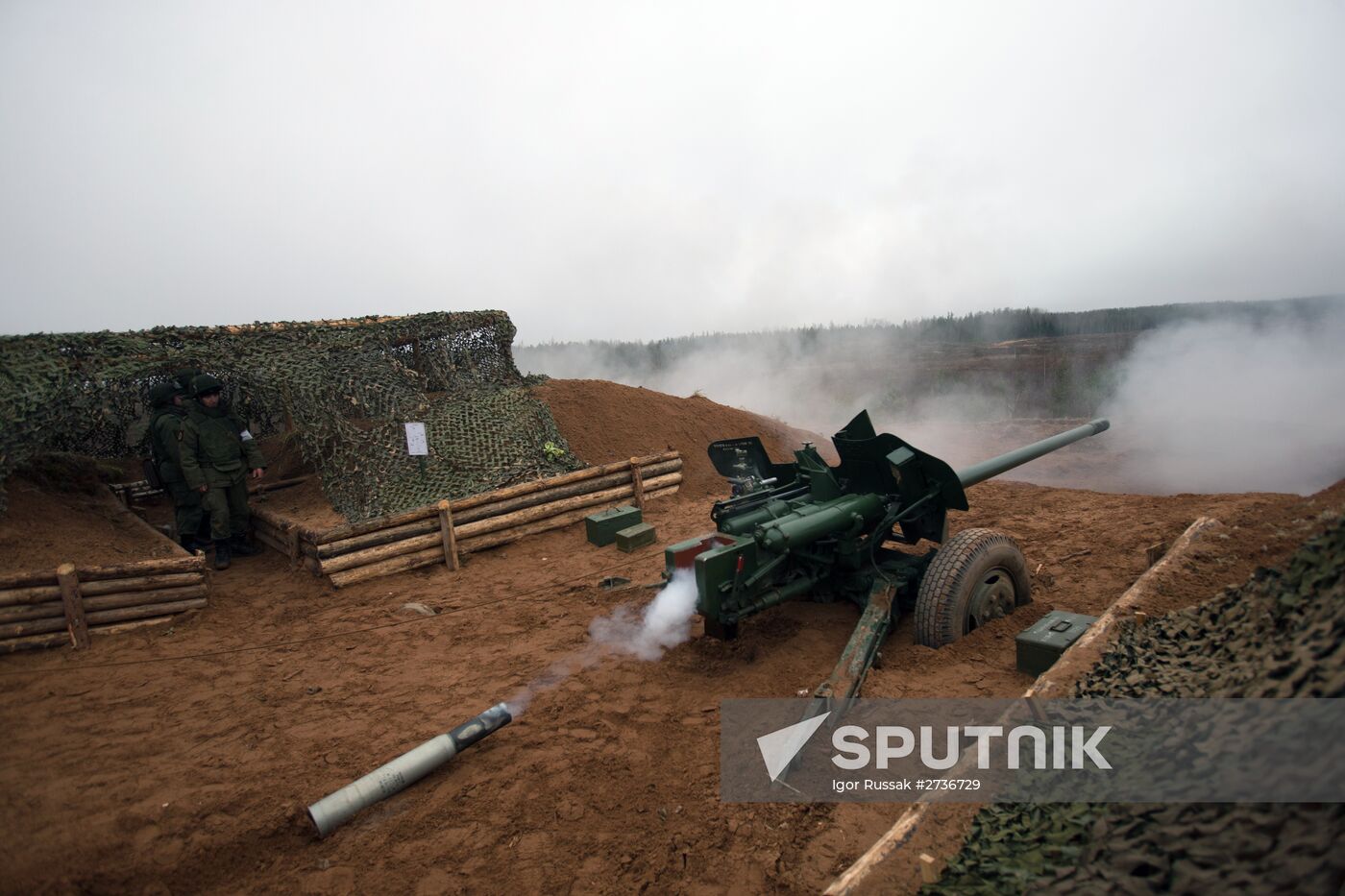 Artillery and missile field firing in Leningrad Region