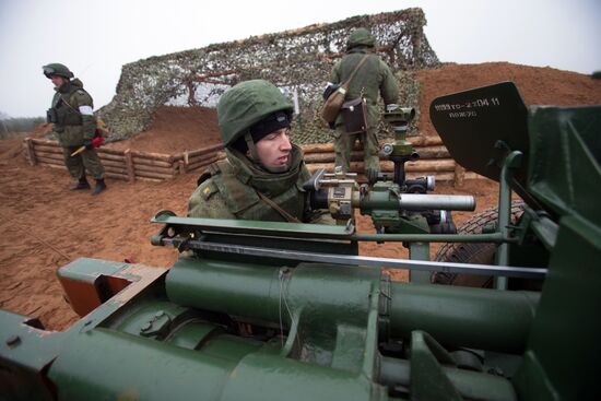 Artillery and missile field firing in Leningrad Region