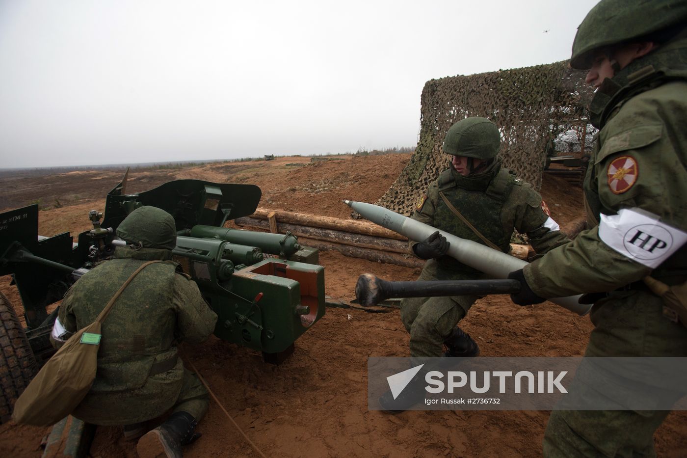Artillery and missile field firing in Leningrad Region