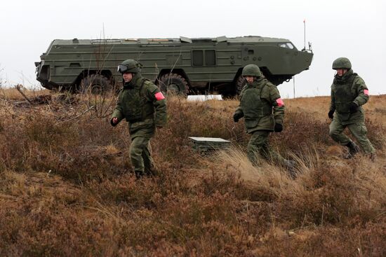 Artillery and missile live fire exercises in Leningrad Region