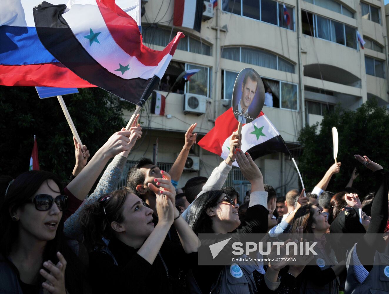 Rally in Tartus in support of Russian air force operation