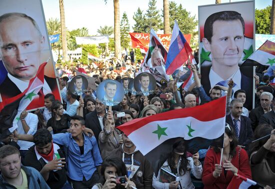 Rally in Tartus in support of Russian air force operation